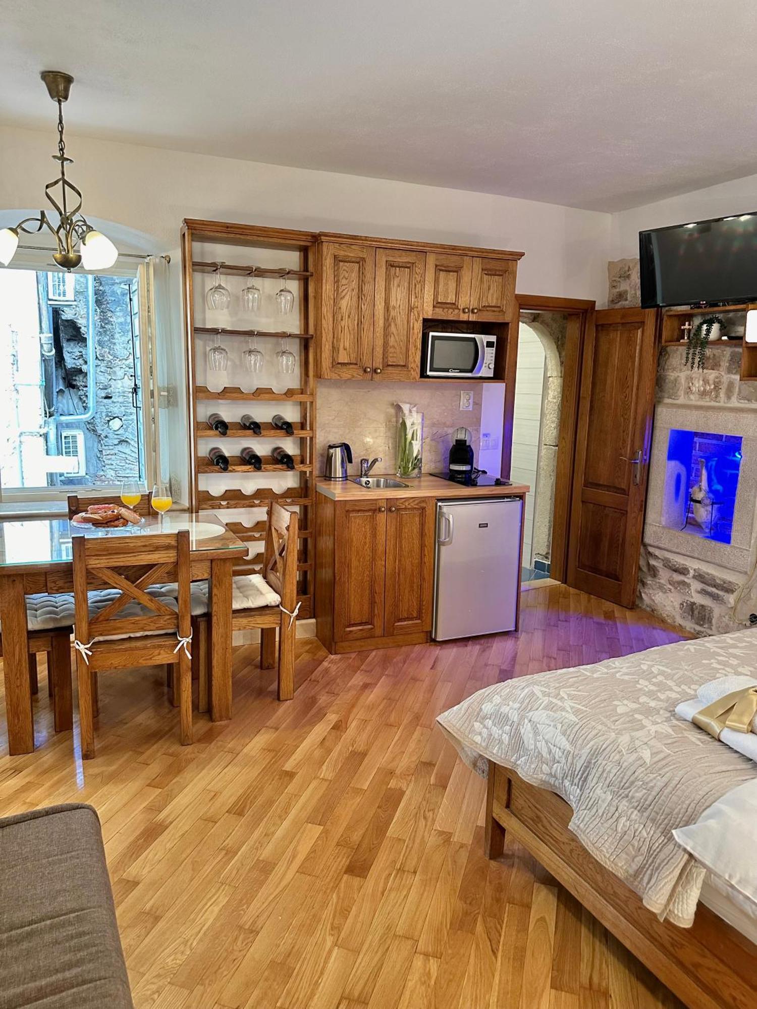 Diocletian Wine Studio Apartment II スプリト エクステリア 写真